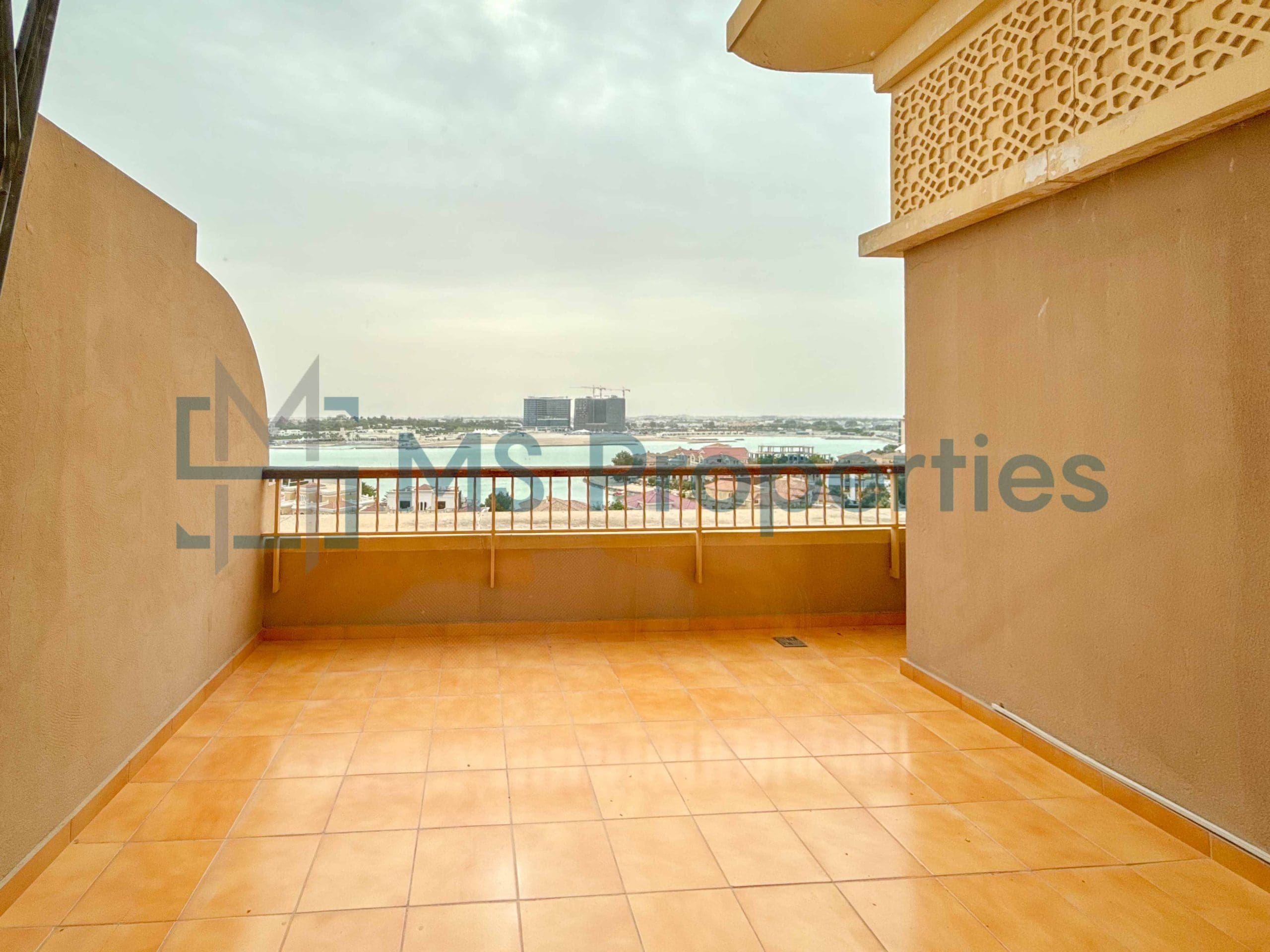 Luxurious 2Bedroom Flat with Stunning Balcony View