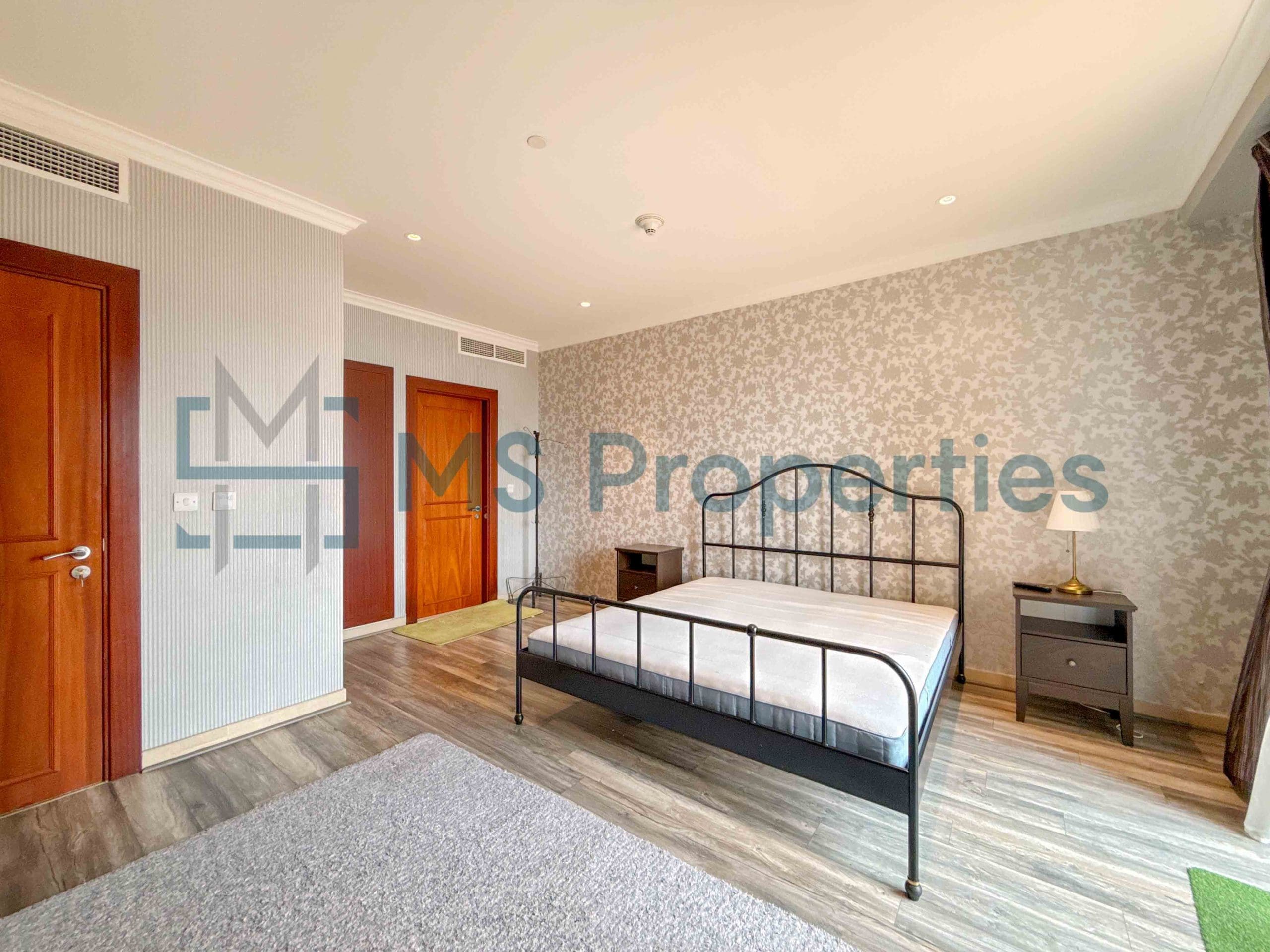 Luxurious 2Bedroom Flat with Stunning Balcony View