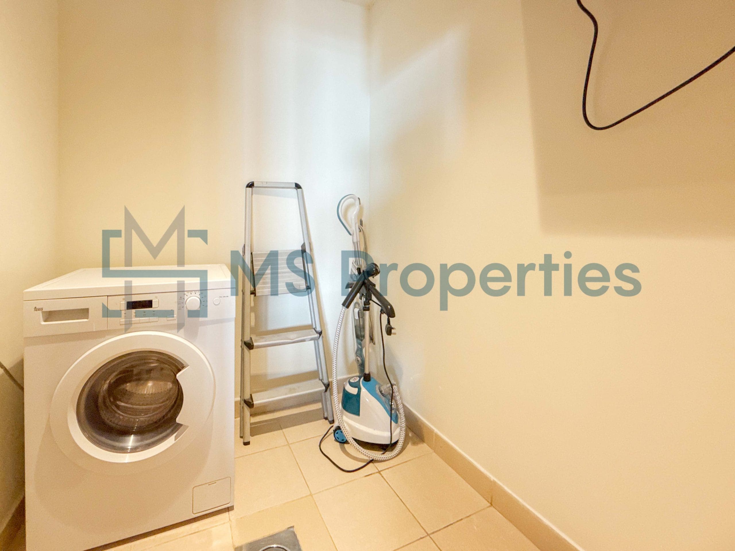 Luxurious 2Bedroom Flat with Stunning Balcony View
