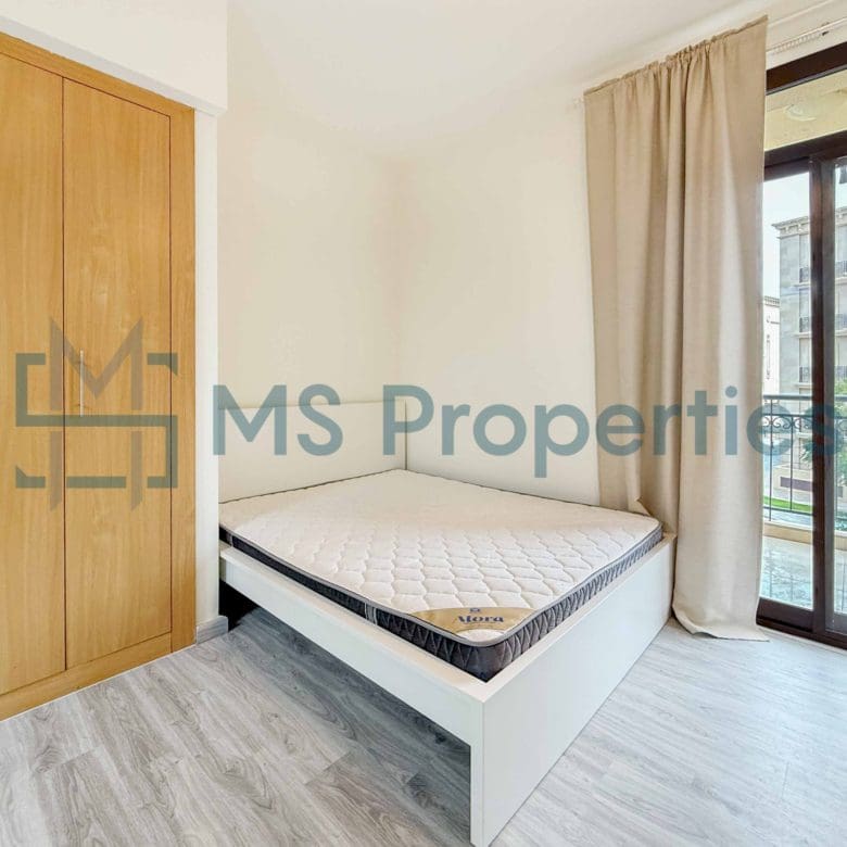 Studio Apartment with Balcony | Bills Including