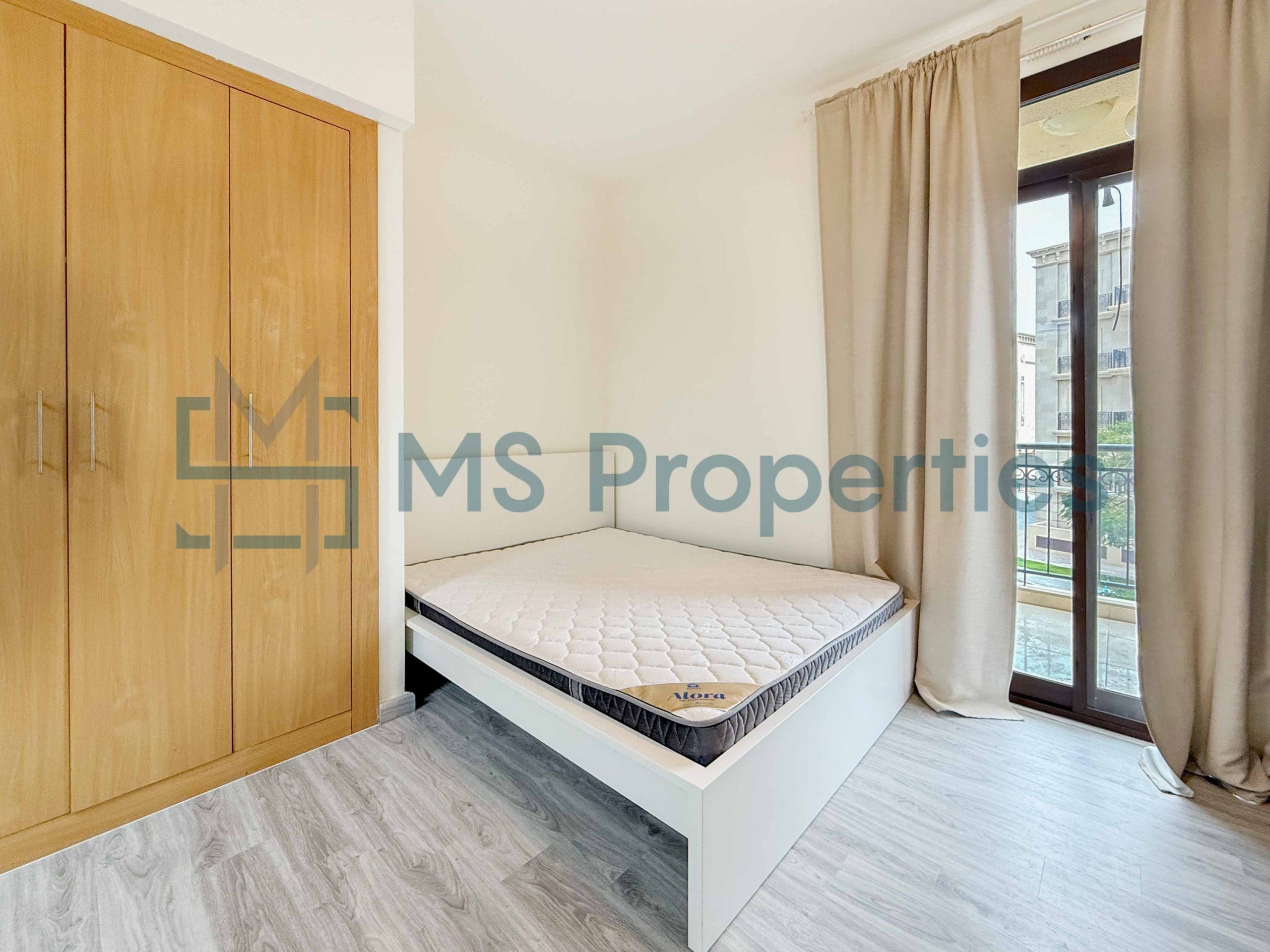 Studio Apartment with Balcony | Bills Including