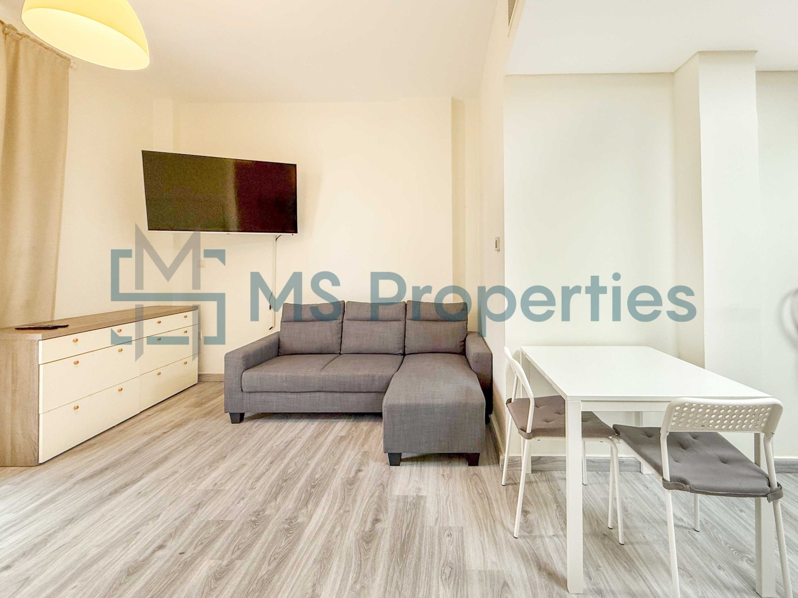 Studio Apartment with Balcony | Bills Including