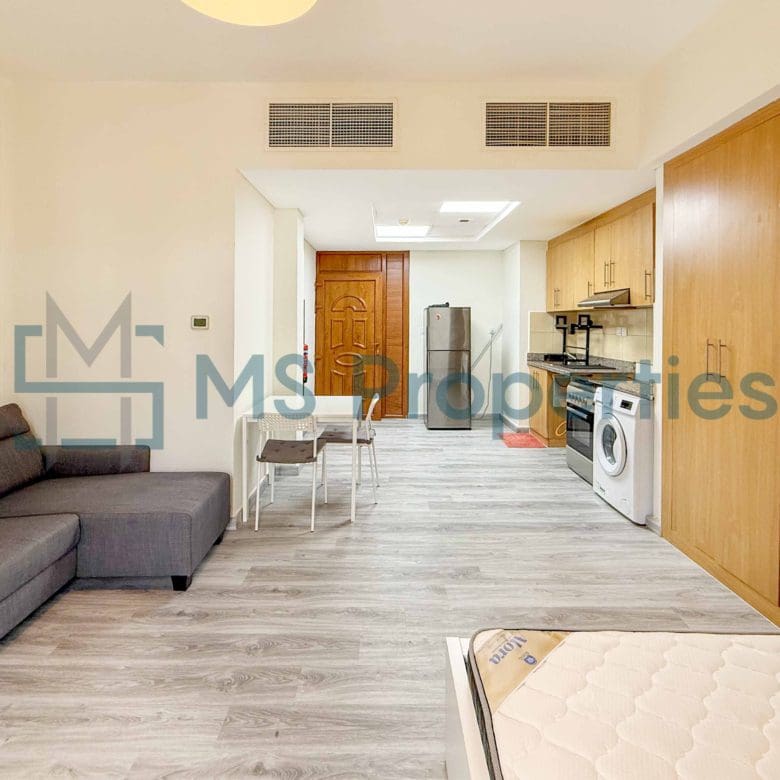 Studio Apartment with Balcony | Bills Including