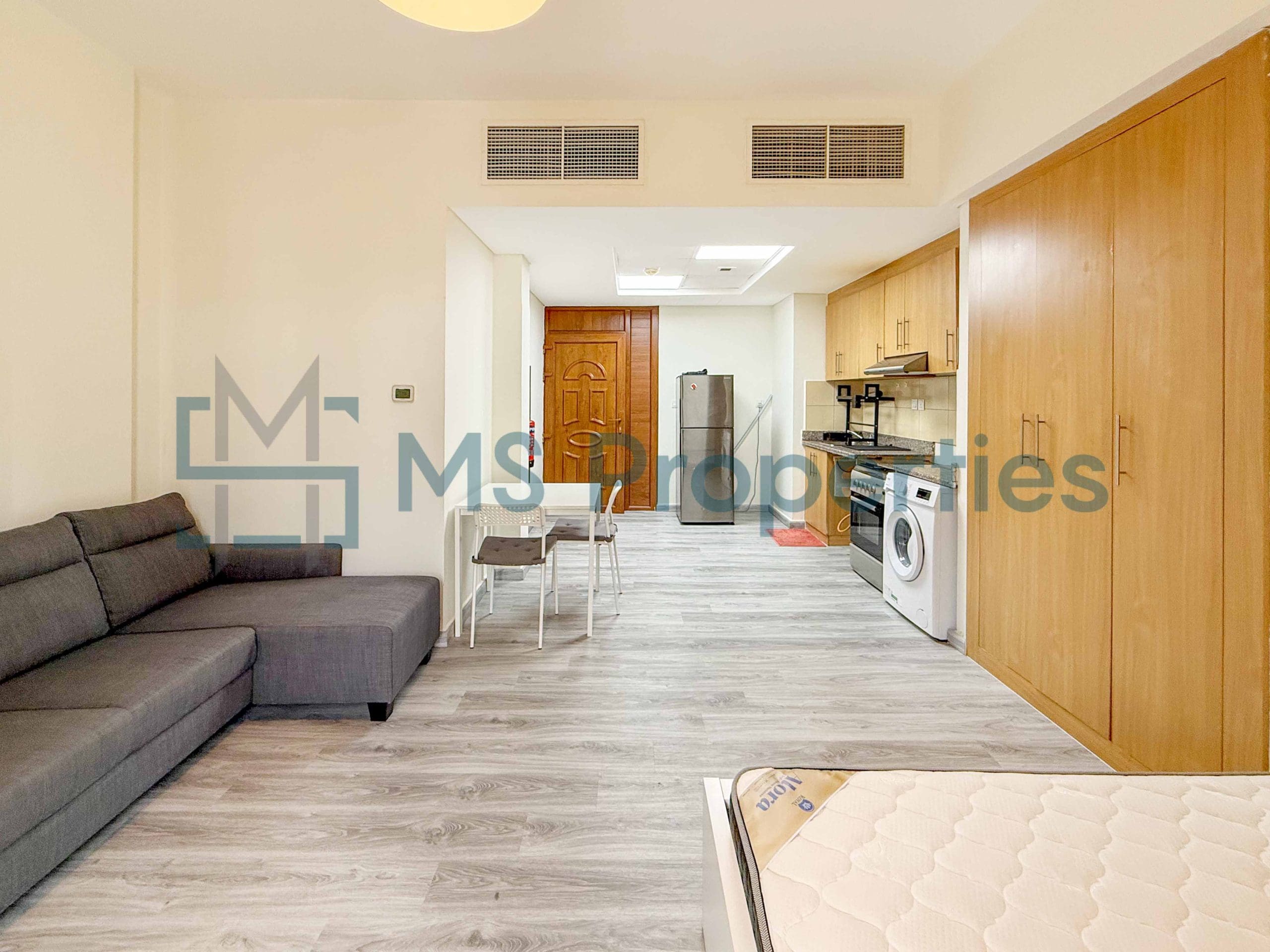 Studio Apartment with Balcony | Bills Including