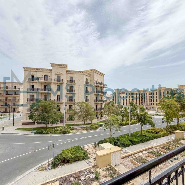 Studio Apartment with Balcony | Bills Including