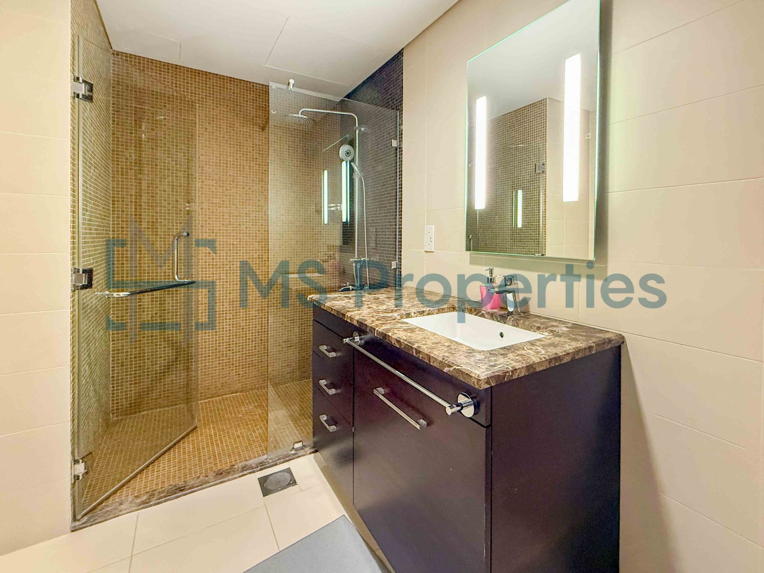 Homey Studio Flat + Bills Included + 1 Month Free