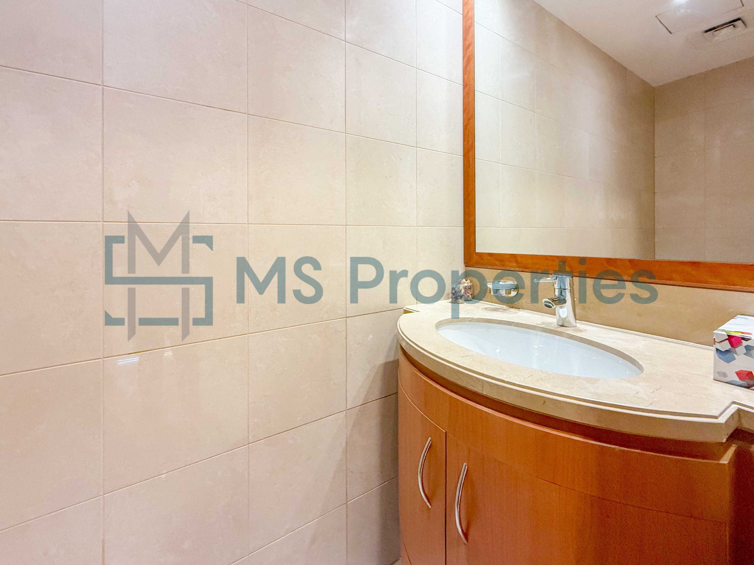 Ready to Move-In 1 Bedroom Flat with Great View