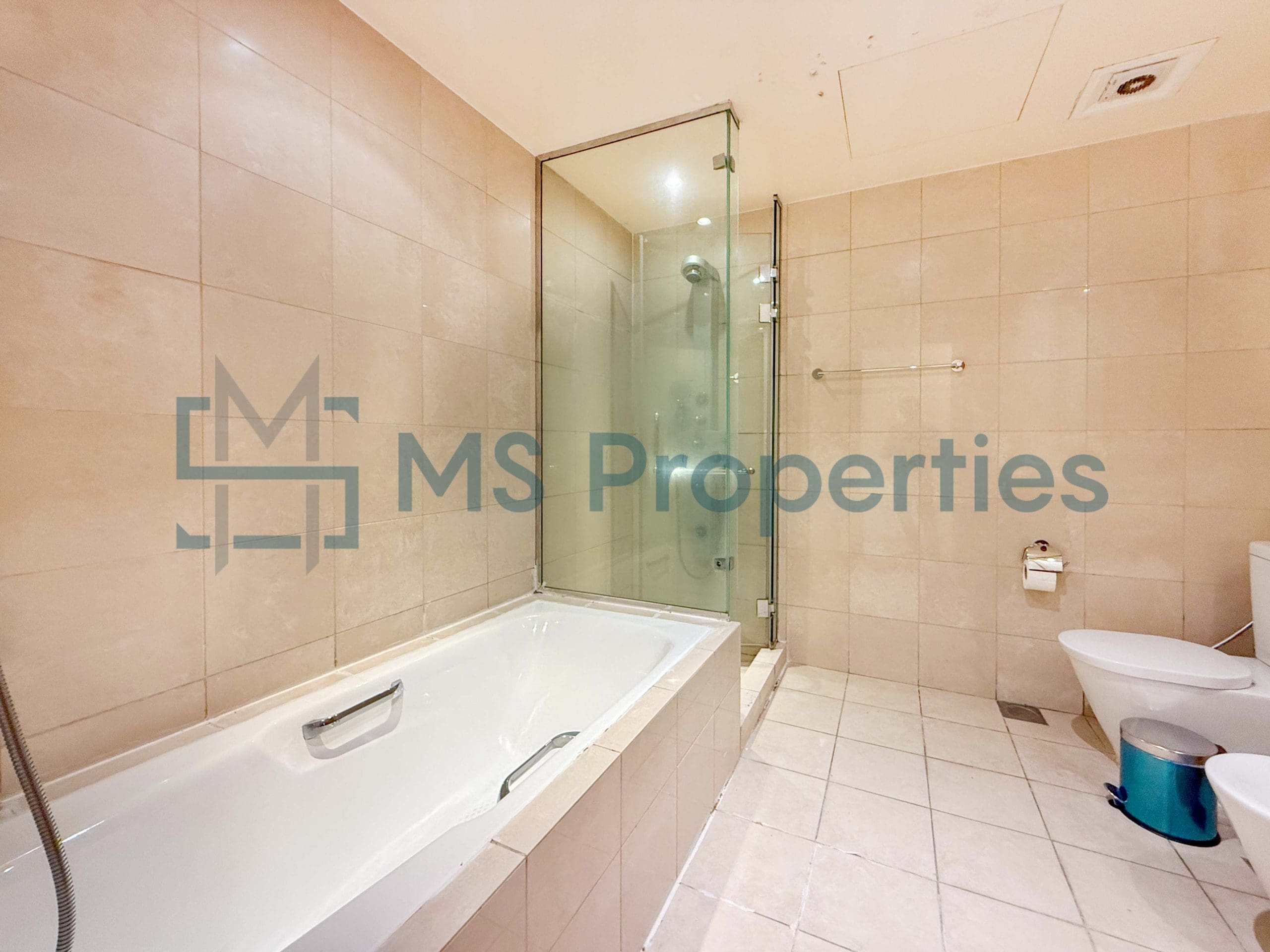 Ready to Move-In 1 Bedroom Flat with Great View