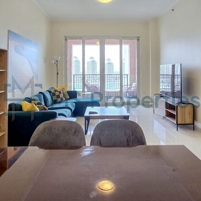 Bright and Clean 1BHK Flat with Amazing Marina View
