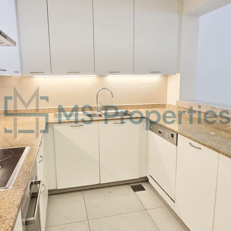 Spacious 1BHK Apartment with Marina View Balcony