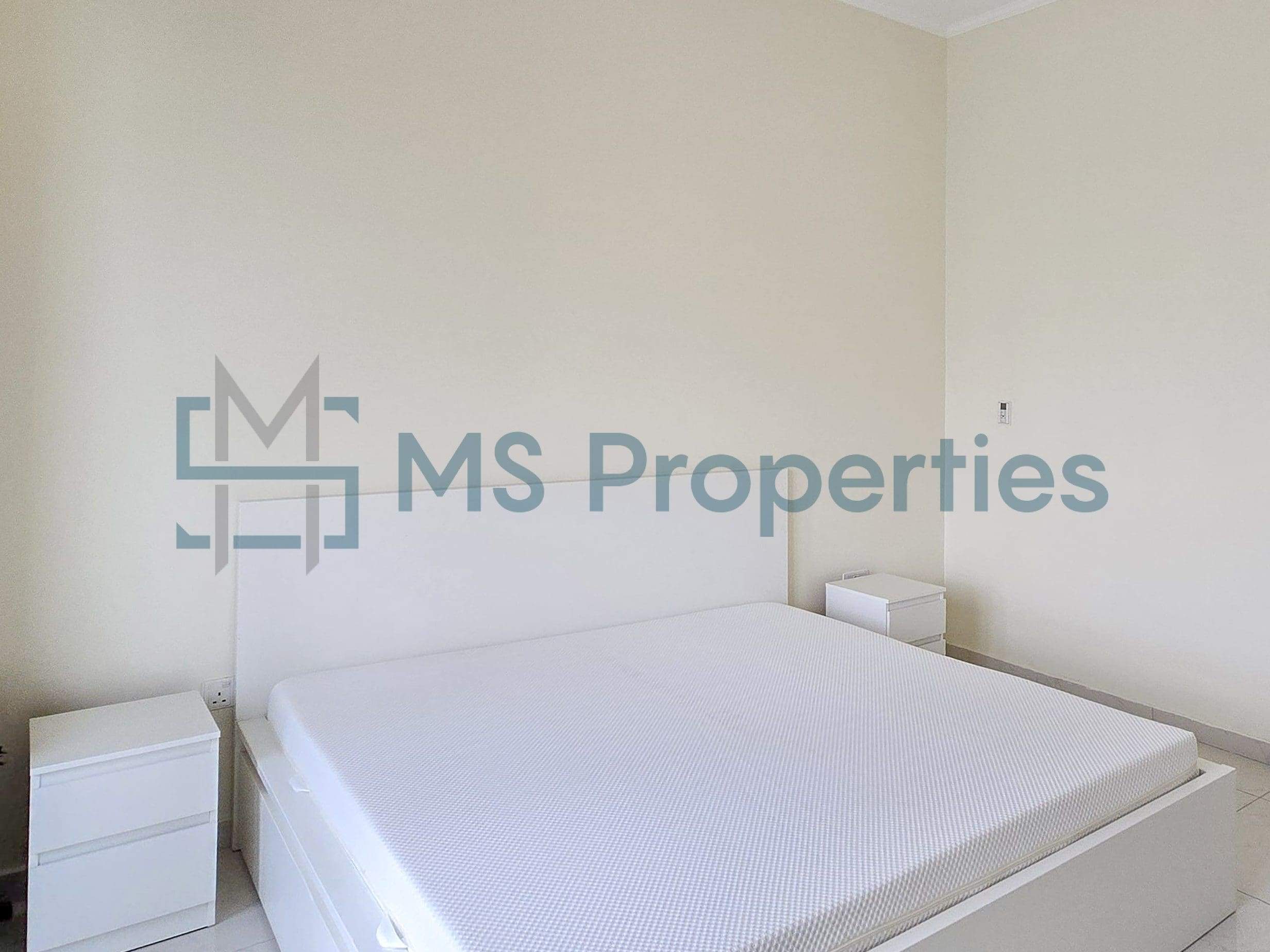 Bright and Clean 1BHK Flat with Amazing Marina View