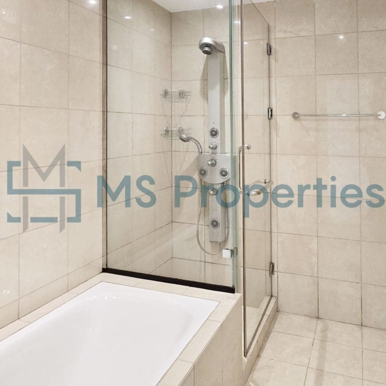 Bright and Clean 1BHK Flat with Amazing Marina View