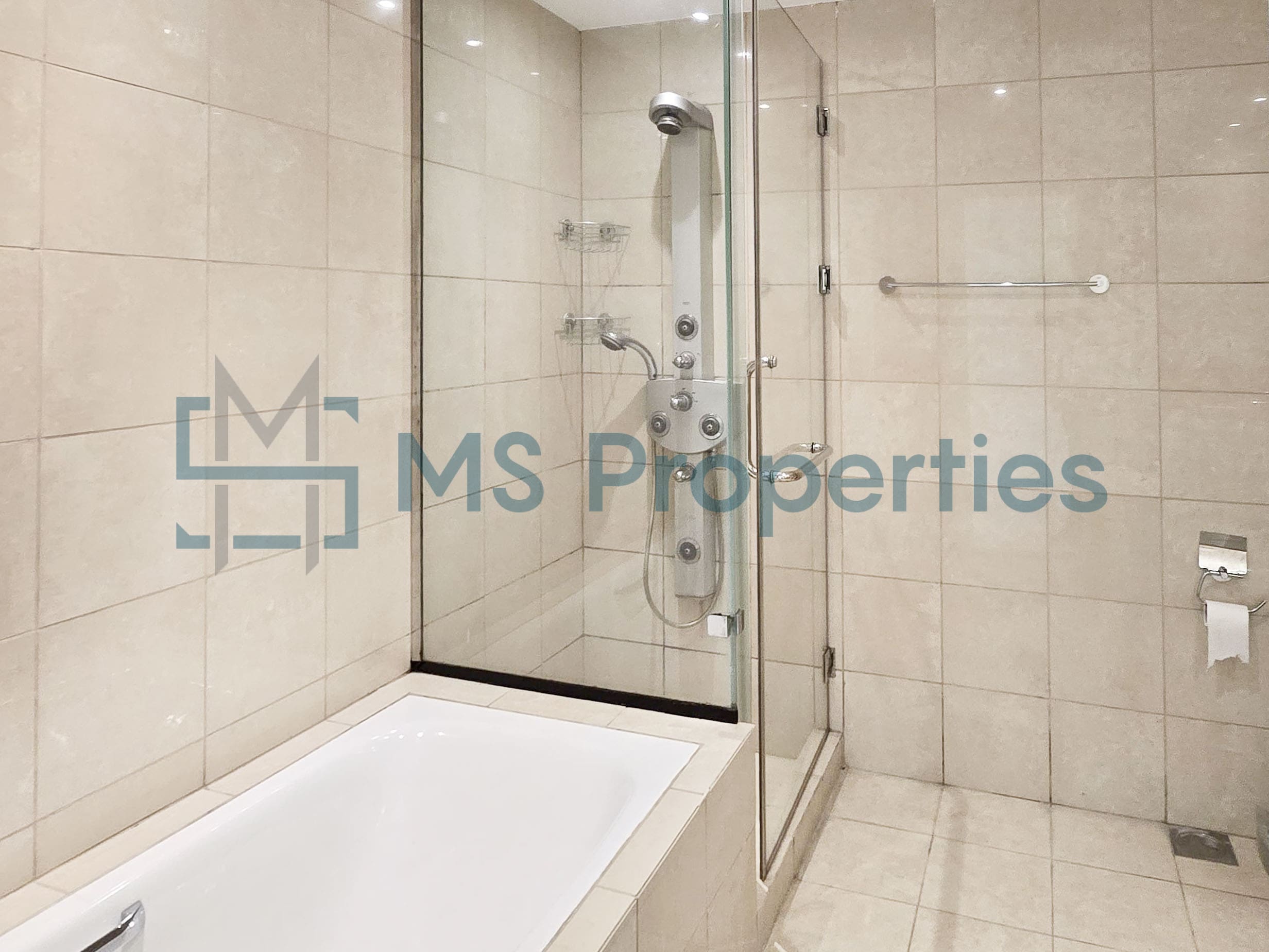 Spacious 1BHK Apartment with Marina View Balcony