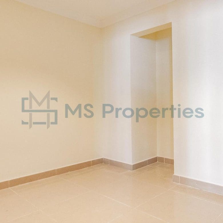 Bright and Classic 1BHK + Office in the Heart of The Pearl
