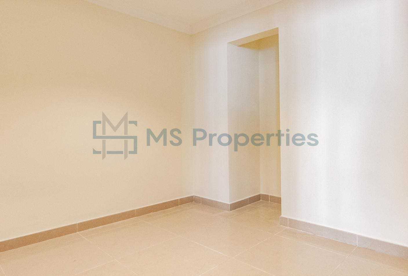 Bright and Classic 1BHK + Office in the Heart of The Pearl