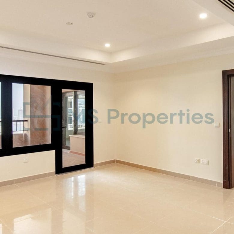 Bright and Classic 1BHK + Office in the Heart of The Pearl