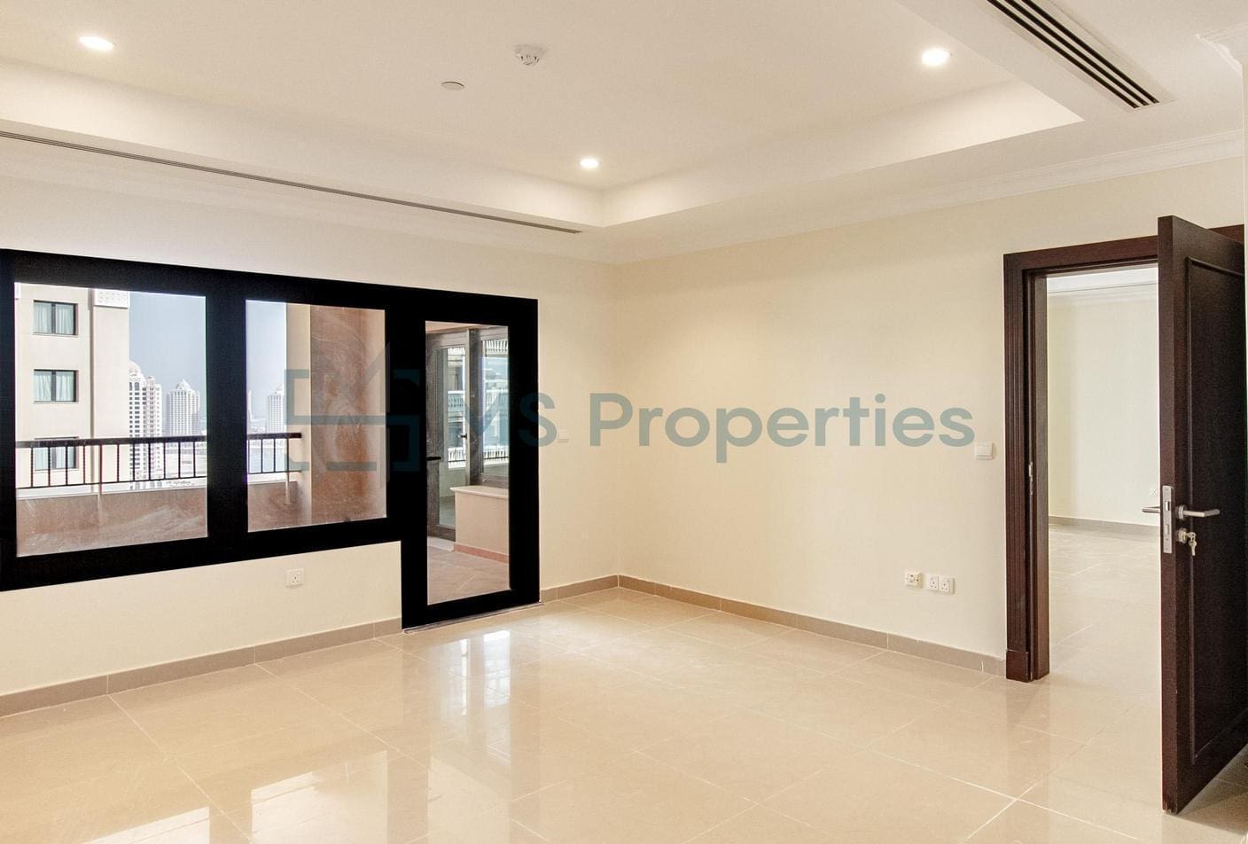 Bright and Classic 1BHK + Office in the Heart of The Pearl