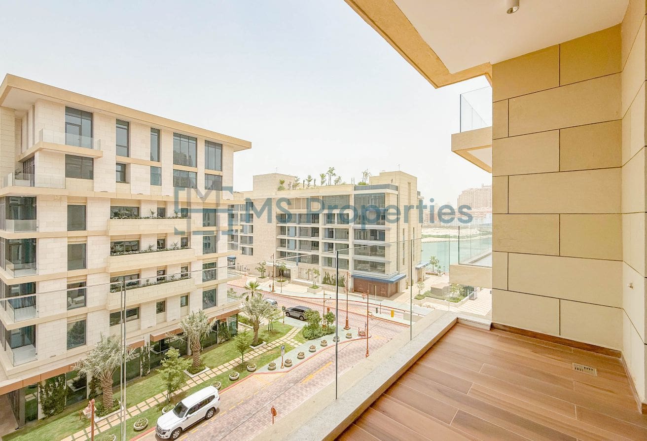 Beautiful Scenery 2BR+Maid Apartment with Balcony