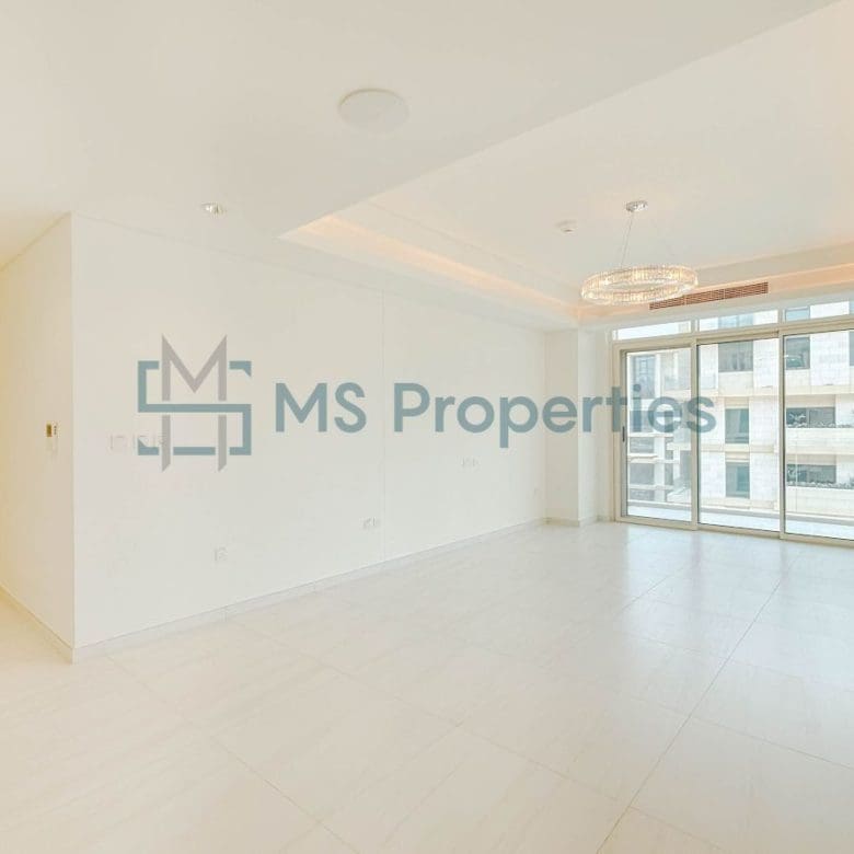 Beautiful Scenery 2BR+Maid Apartment with Balcony
