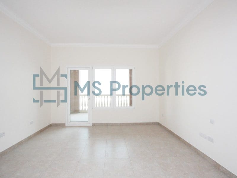 2 BHK Flat with Amazing Full Marina View Balcony