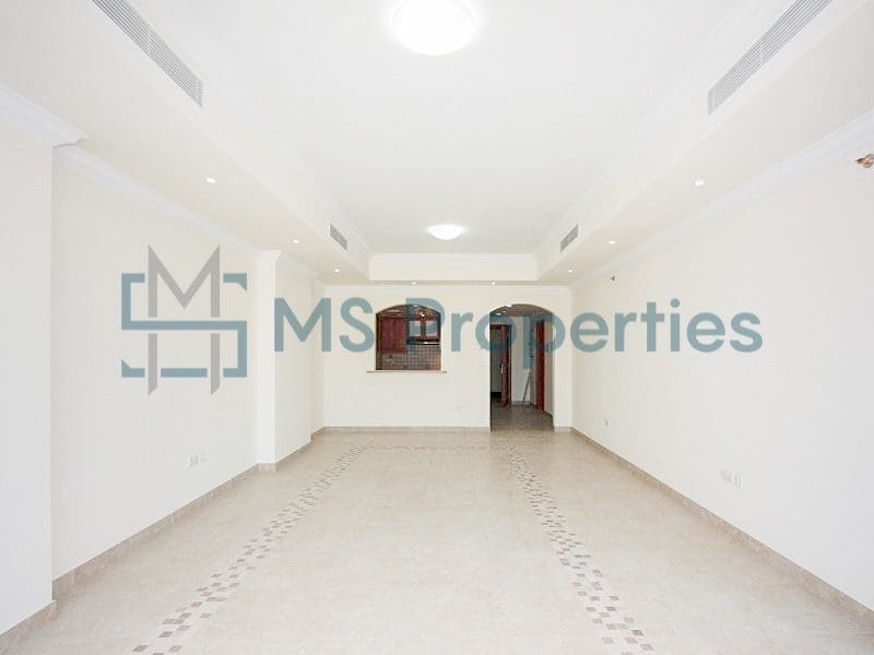 2 BHK Flat with Amazing Full Marina View Balcony