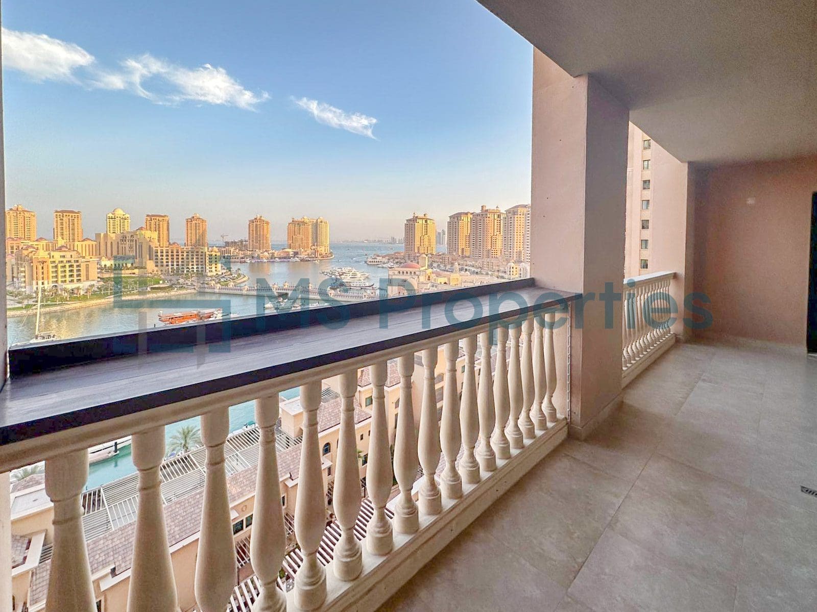 2 BHK Flat with Amazing Full Marina View Balcony