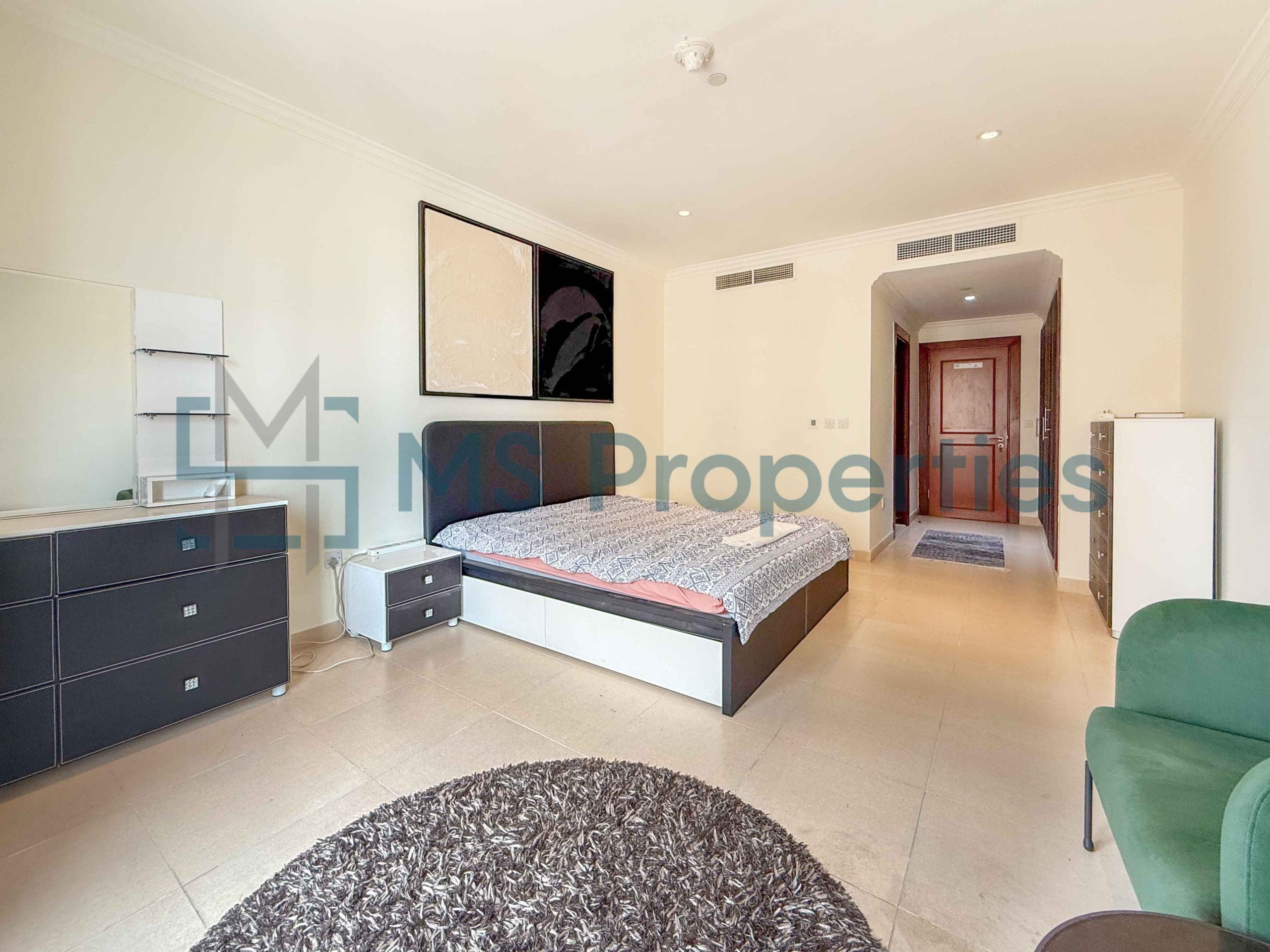 Cozy Living Space 1BHK Apartment with Great View