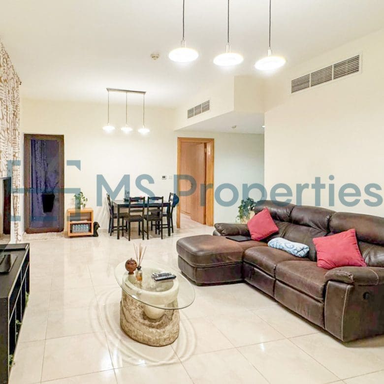 Classic and Homy 2 Bedroom Apartment | Balcony