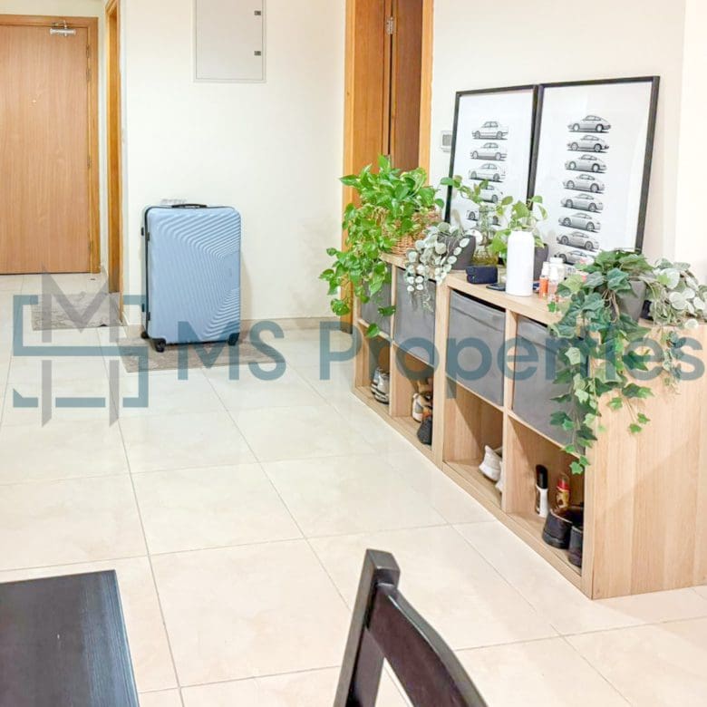 Classic and Homy 2 Bedroom Apartment | Balcony