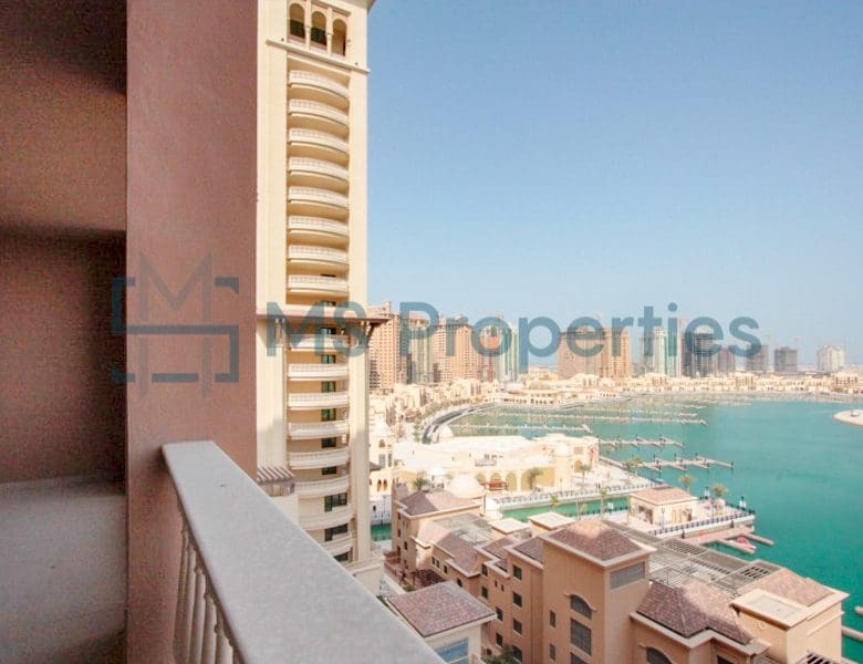 2 BHK Flat with Amazing Full Marina View Balcony