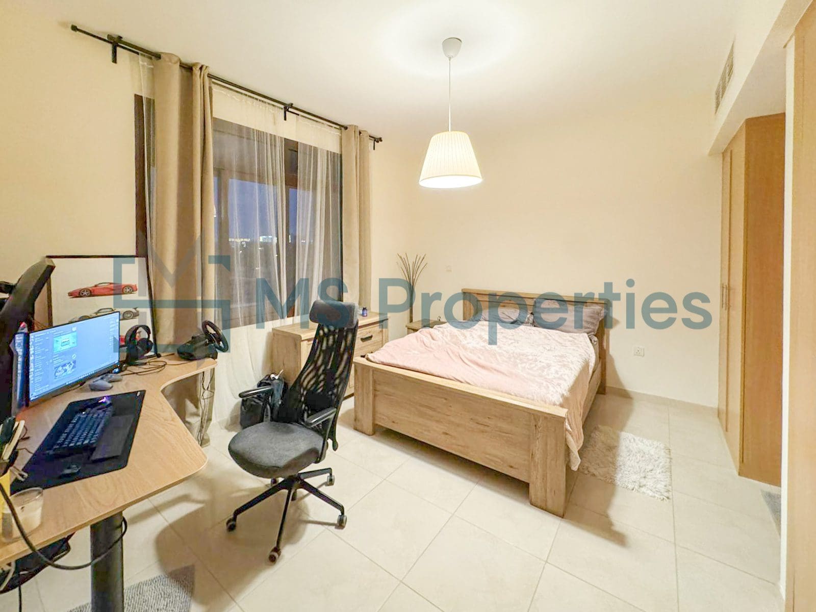 Classic and Homy 2 Bedroom Apartment | Balcony