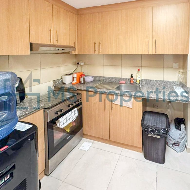 Classic and Homy 2 Bedroom Apartment | Balcony