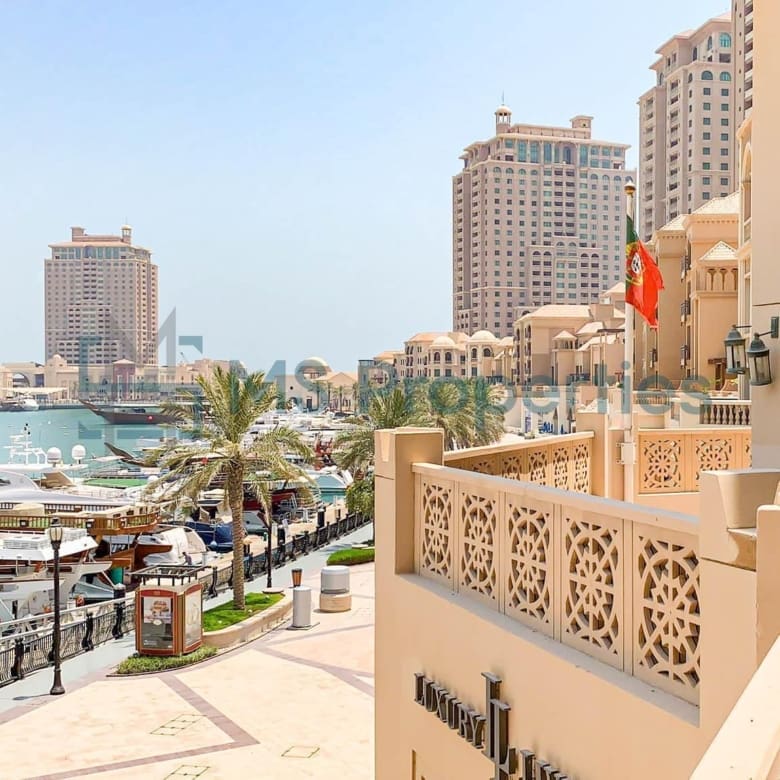 Luxurious 1Bedroom Townhouse with Stunning Balcony View