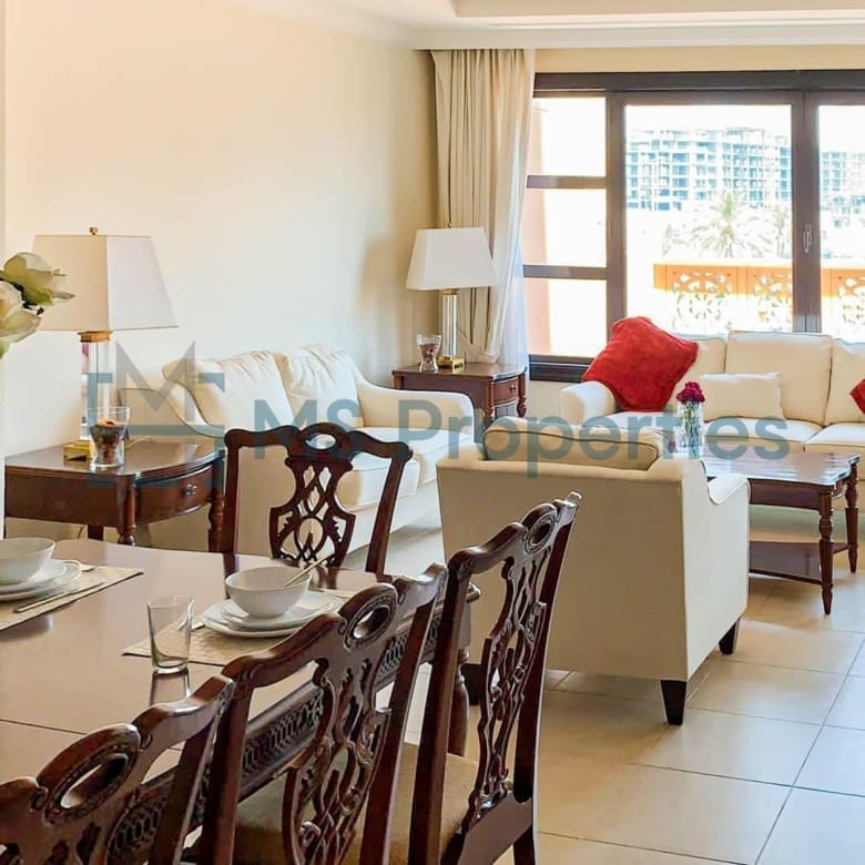 Luxurious 1Bedroom Townhouse with Stunning Balcony View