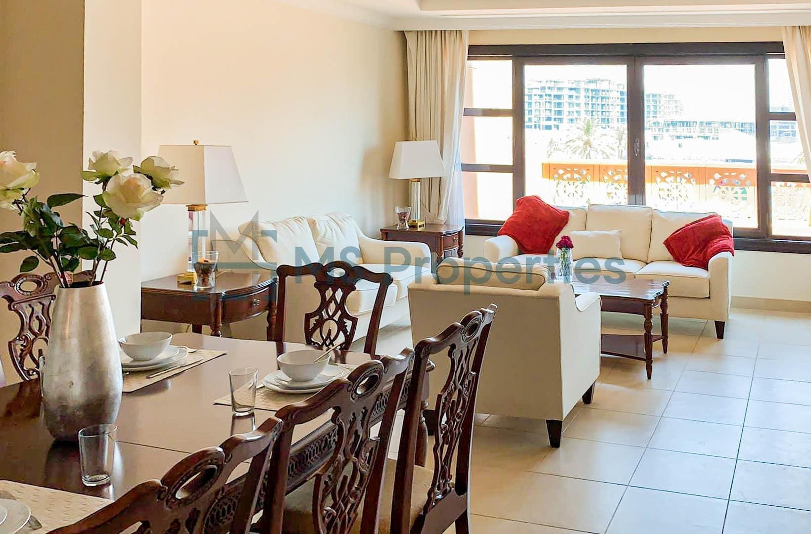 Luxurious 1Bedroom Townhouse with Stunning Balcony View