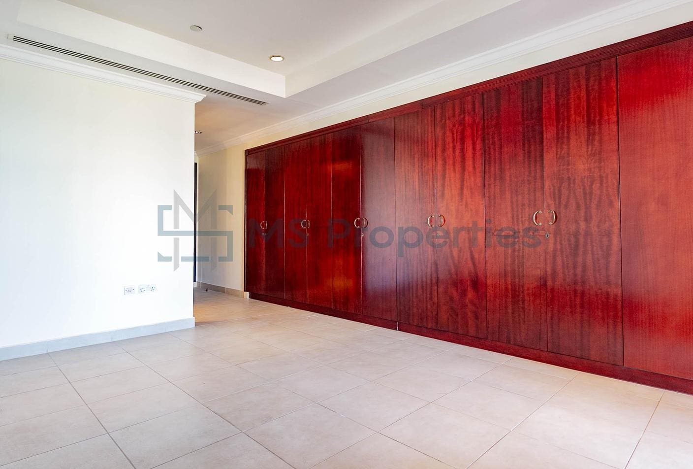 Spacious 4BHK + Maid Flat | High Floor | The Pearl