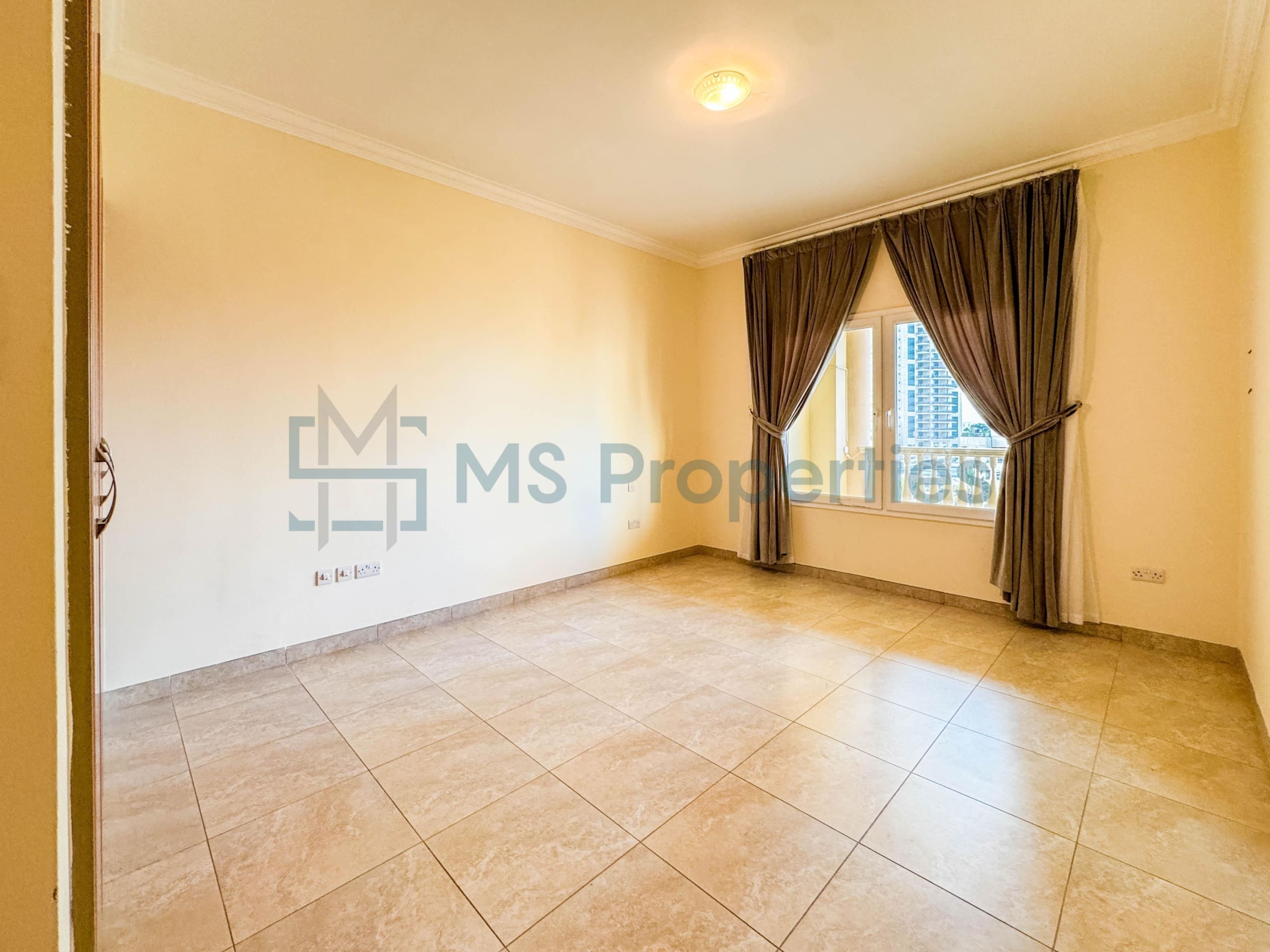 Stunning and Cozy 1BHK Apartment with Balcony
