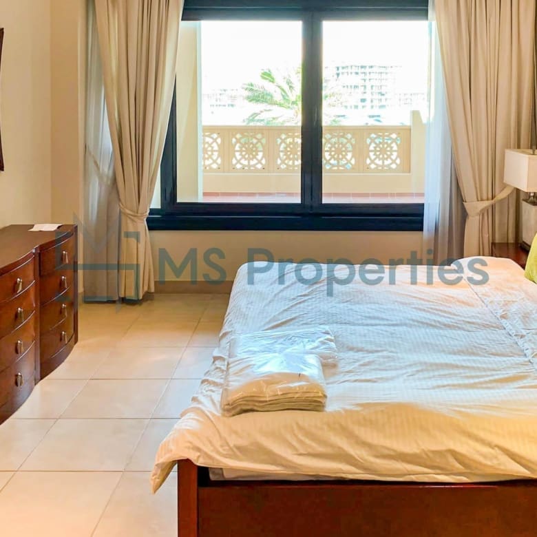 Luxurious 1Bedroom Townhouse with Stunning Balcony View