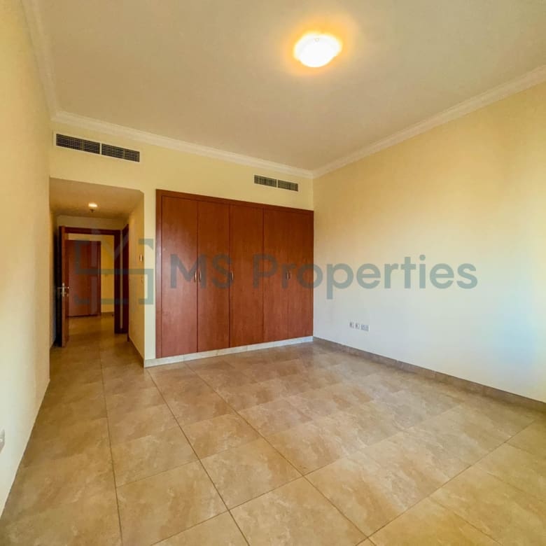 Stunning and Cozy 1BHK Apartment with Balcony