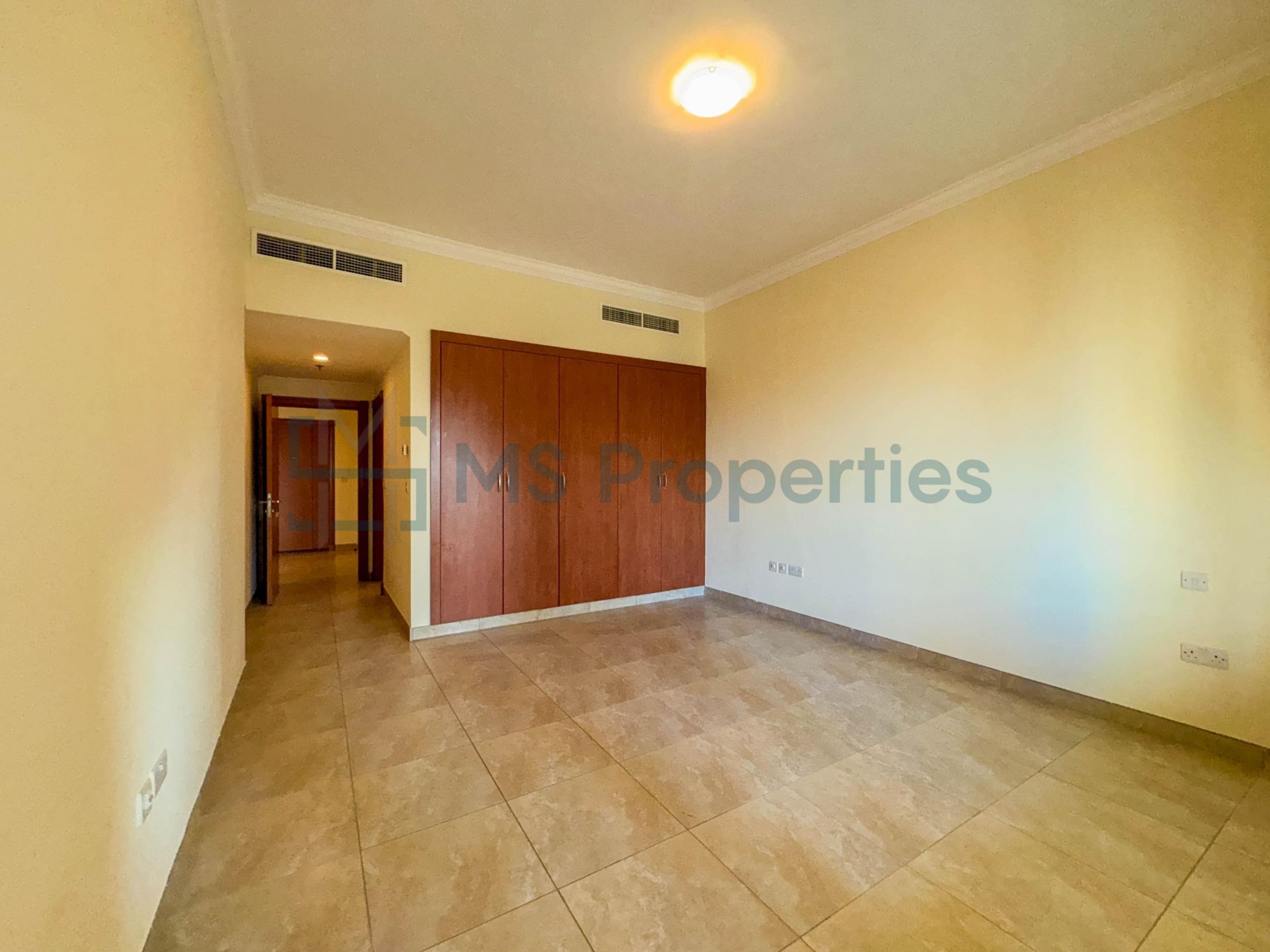 Stunning and Cozy 1BHK Apartment with Balcony
