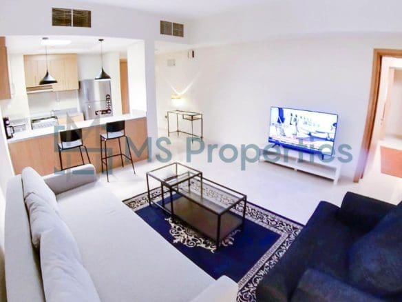 Cozy 1BR Apartment with Balcony | Prime Location