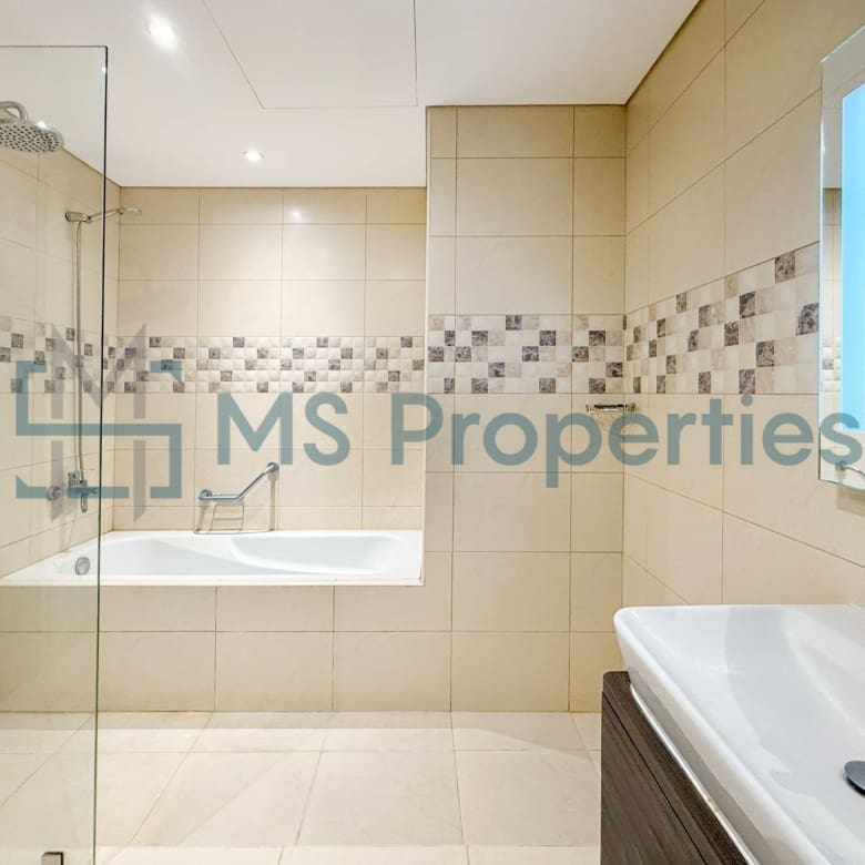 Alluring and Pristine Studio Flat + Bills Included