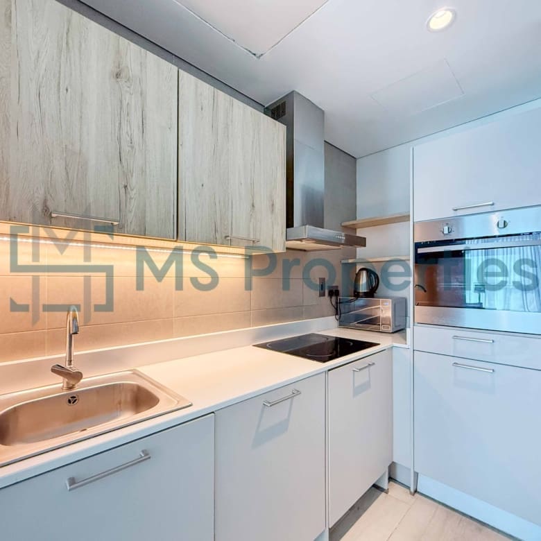 Alluring and Pristine Studio Flat + Bills Included