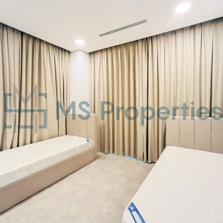 Low Rate | 2BHK Flat with Balcony | Prime Location