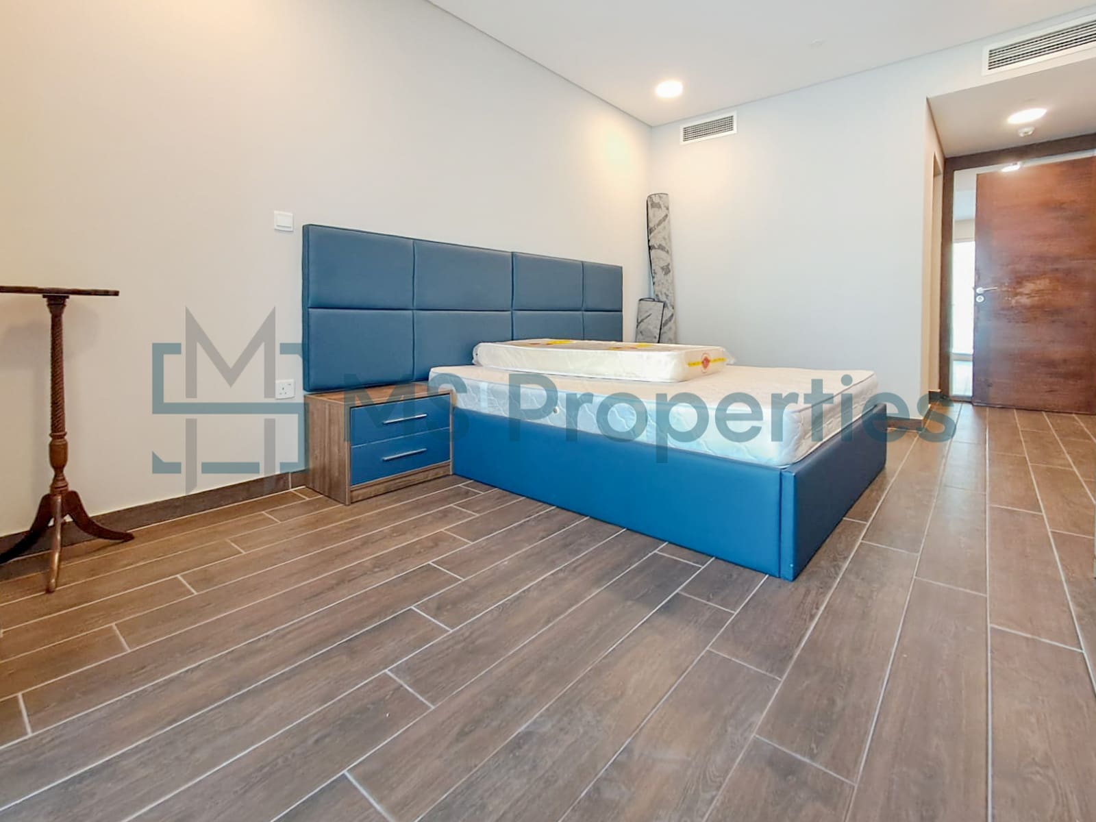 Low Rate | 2BHK Flat with Balcony | Prime Location