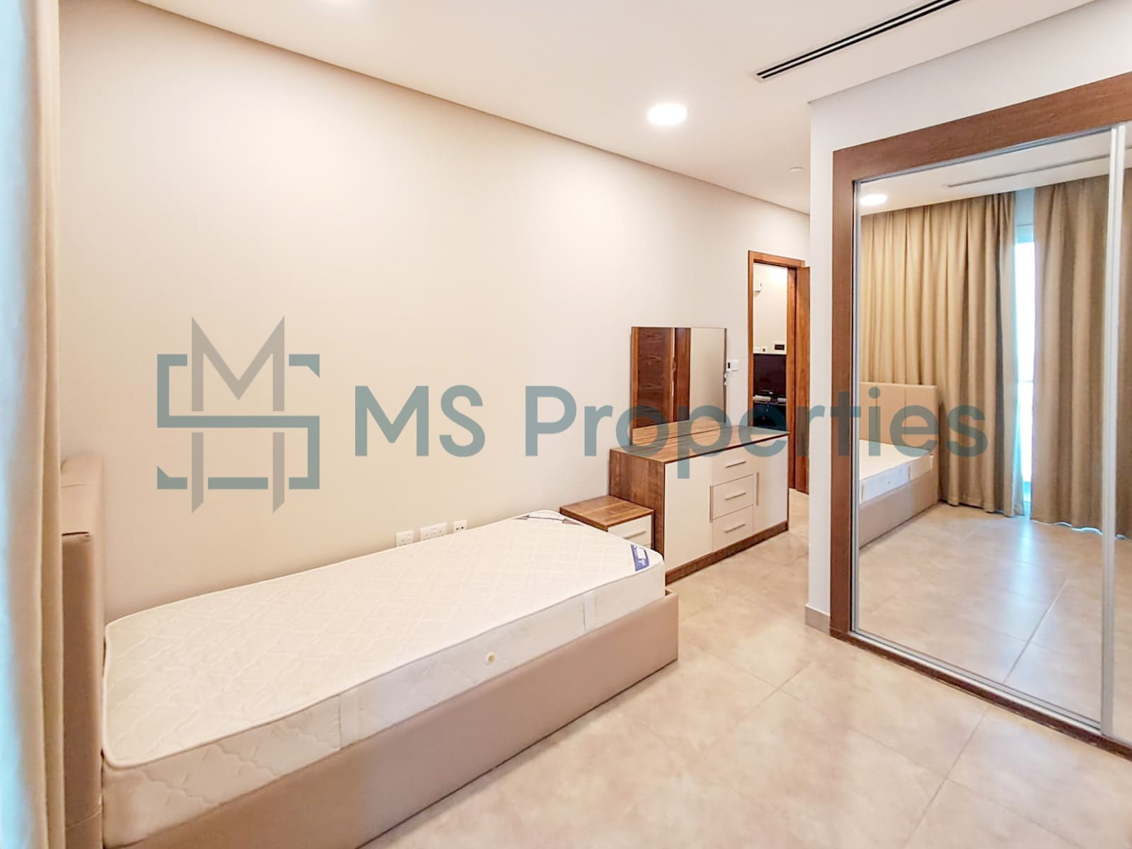 Low Rate | 2BHK Flat with Balcony | Prime Location