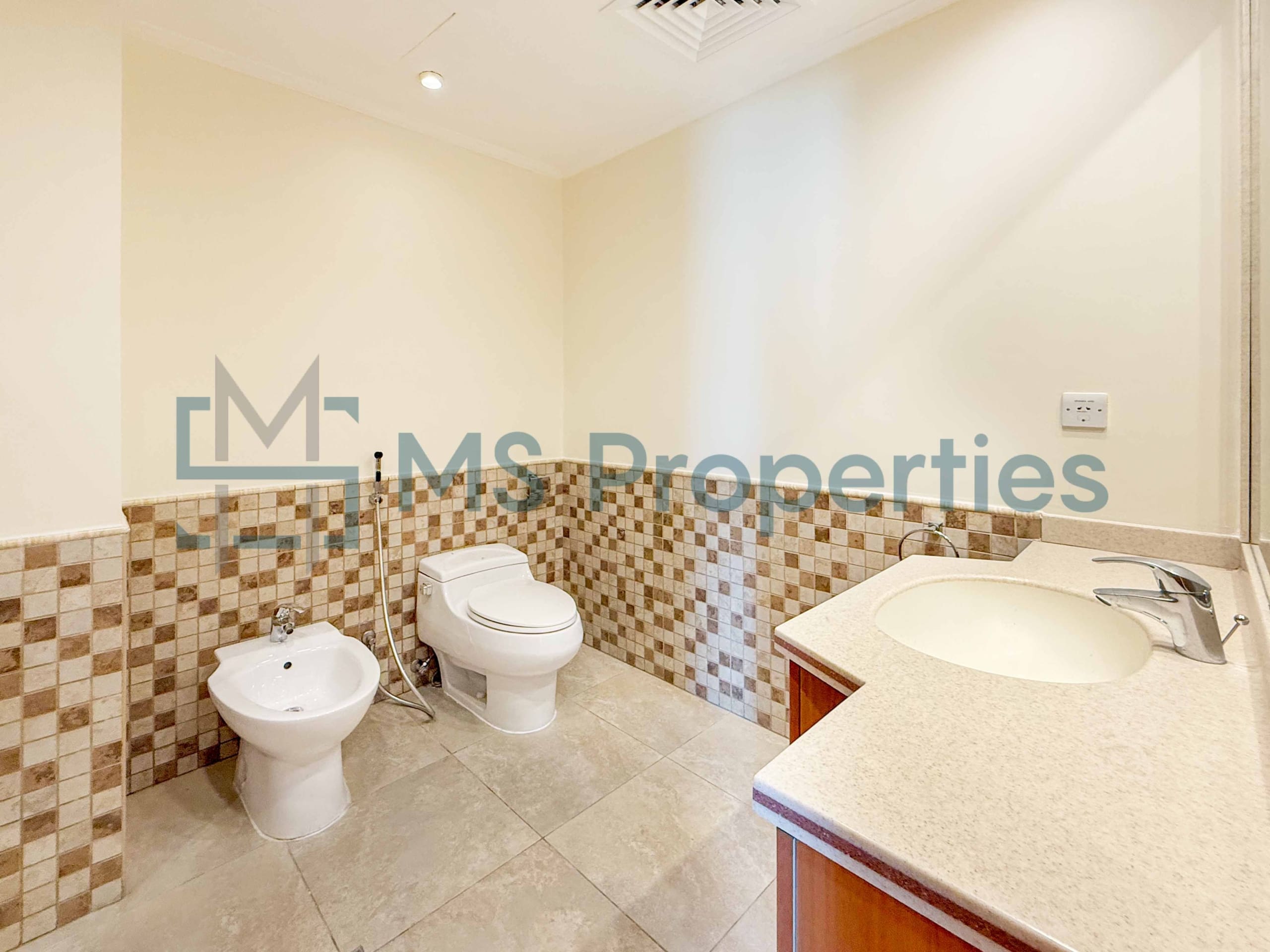 Amazing 2BHK Flat with Breath-taking Balcony View