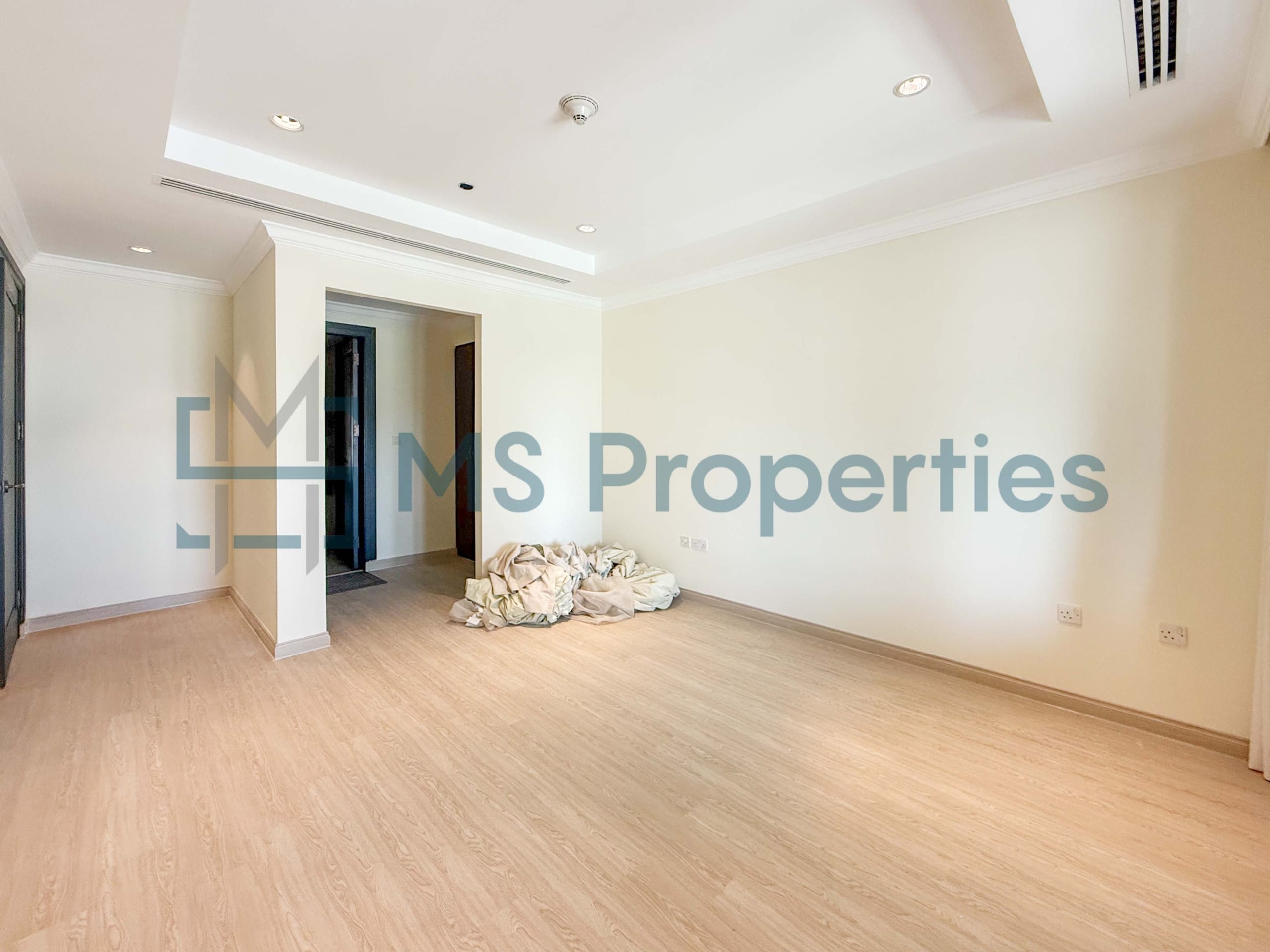 Cozy 1BHK with Spacious Balcony and Amazing View