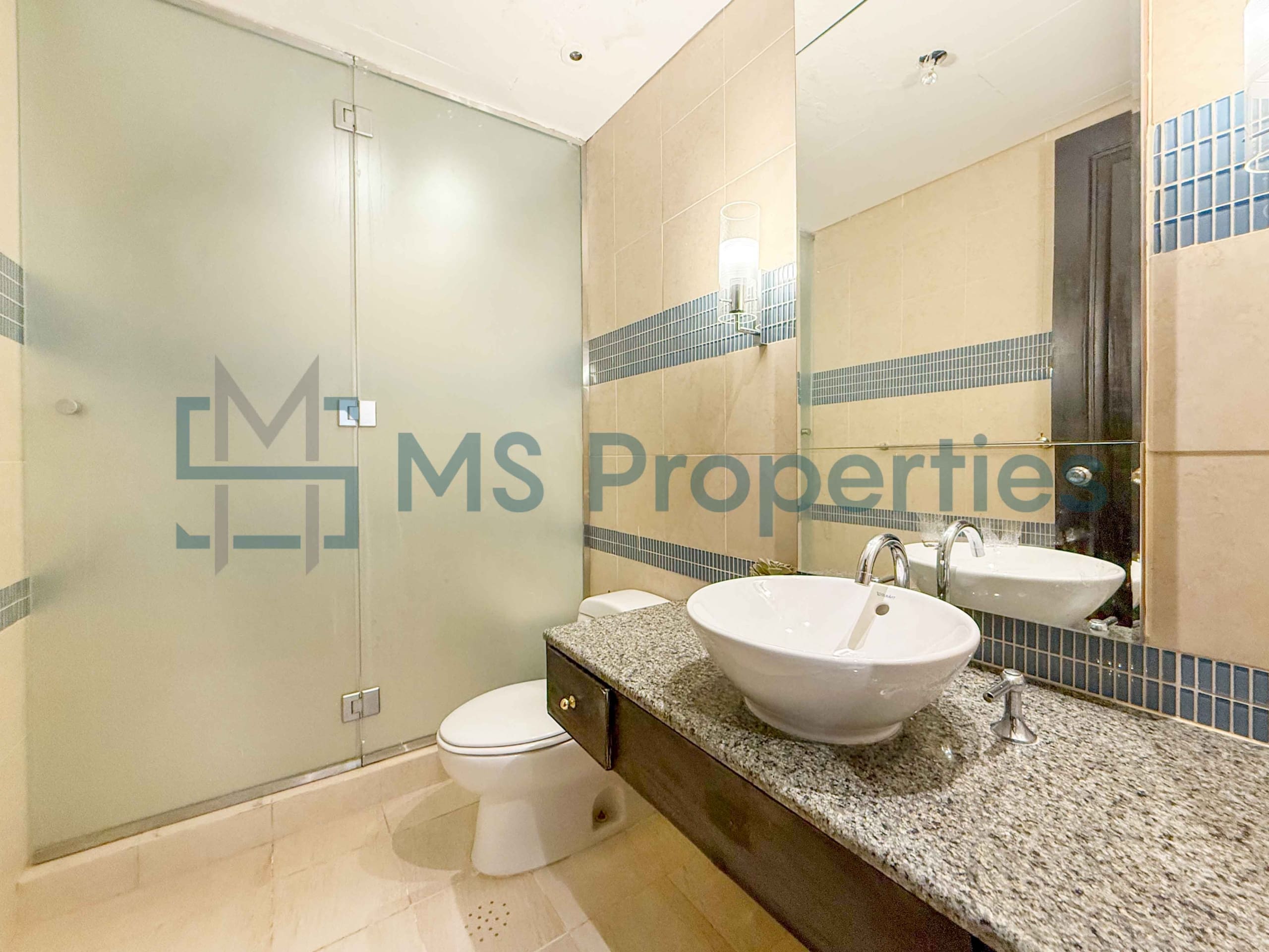 Modern Space 2BHK with Balcony | Bills Included