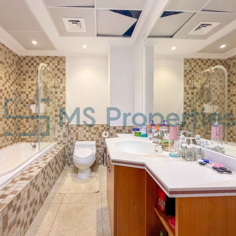 Comfortable & Cozy 2BHK Flat with Amazing Balcony